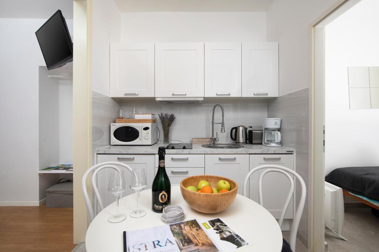 Apartma Kandlers Street